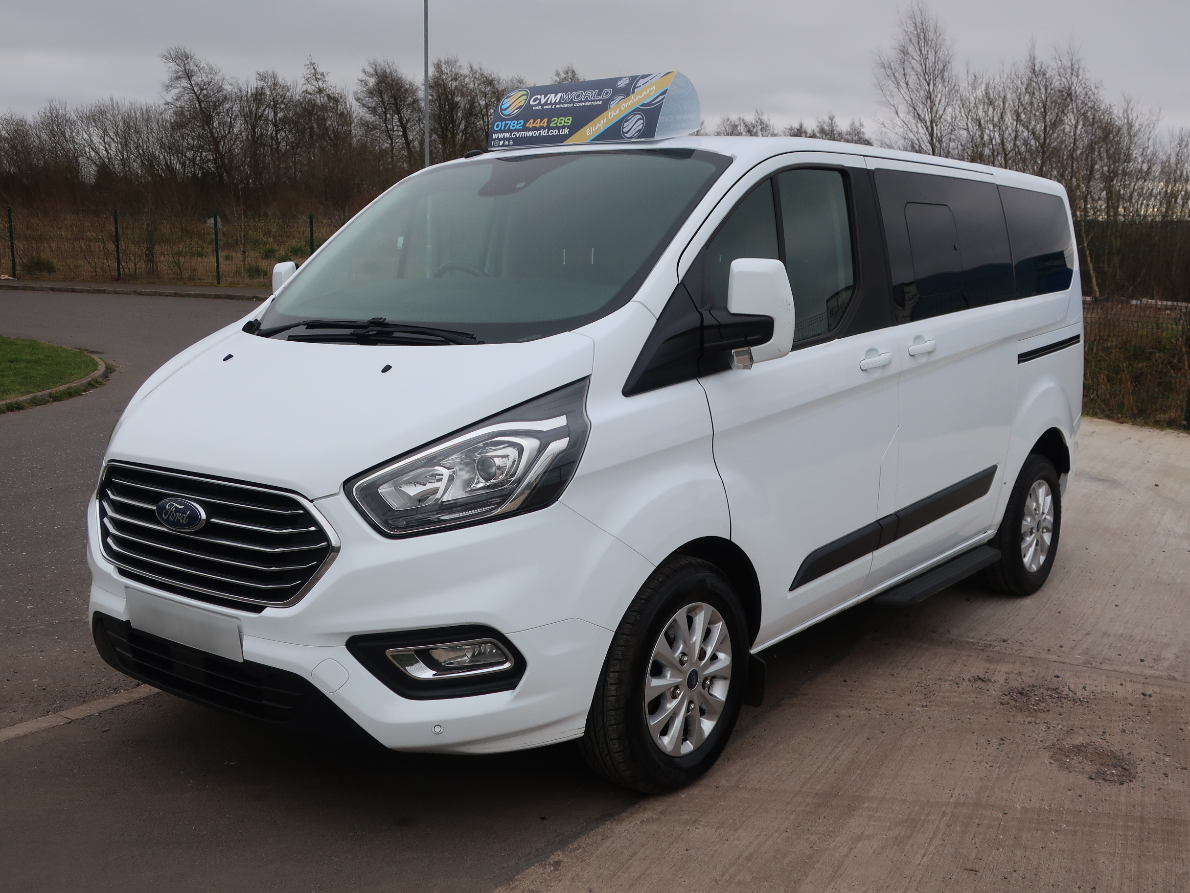 Ford-Tourneo-Custom-9-Seat-External-Front-Nearside